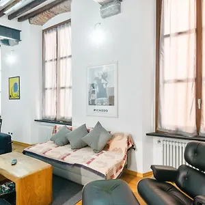 https://acquario-porto-antico-bright-apartment.hotelitalianriviera.com